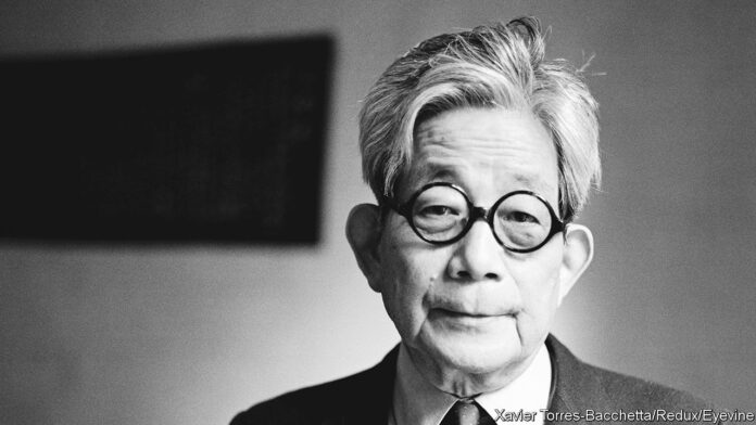 oe-kenzaburo-was-made-a-author-by-a-household-disaster