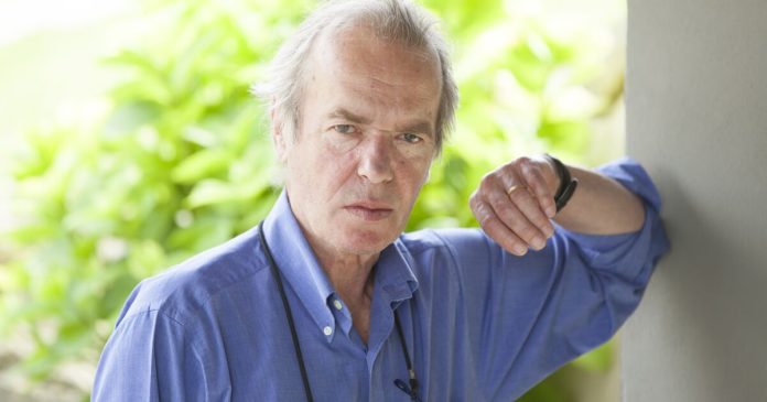 martin-amis,-acclaimed-british-novelist-and-london-scenester-of-’80s-and-’90s,-dies-at-73