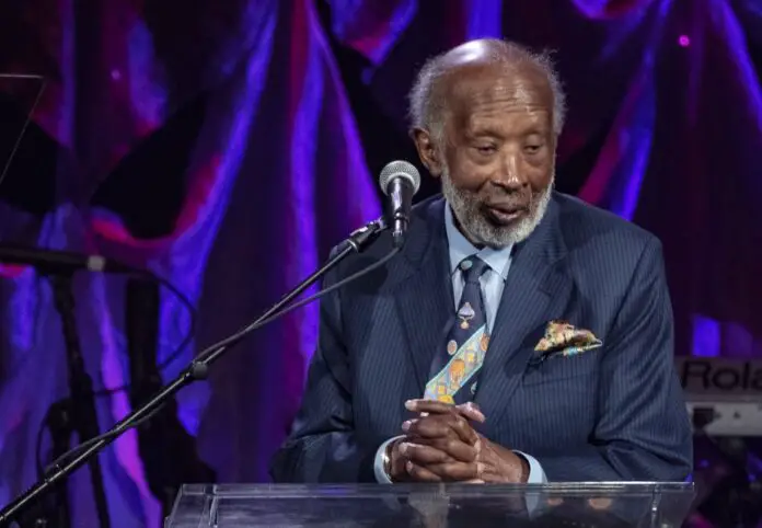 clarence-avant,-the-‘black-godfather’-of-the-recording-trade,-dies-at-92