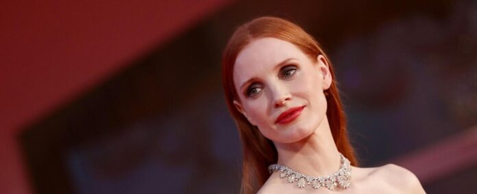 le-star-a-venezia-nonostante-lo-sciopero.-da-adam-driver-a-jessica-chastain:-chi-viene-(e-chi-no)-alla-festa