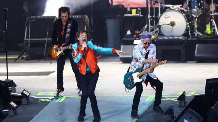 i-rolling-stones-confermano-il-nuovo-disco:-illuminando-i-monumenti-con-il-loro-emblem