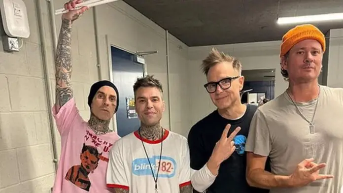 fedez-al-concerto-dei-blink-182-a-manchester-dopo-il-ricovero:-“il-compleanno-piu-bello-di-sempre”