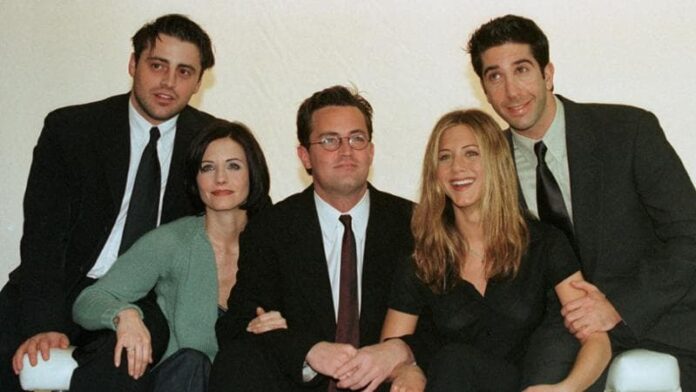 lisa-kudrow-vuole-adottare-il-cane-di-matthew-perry