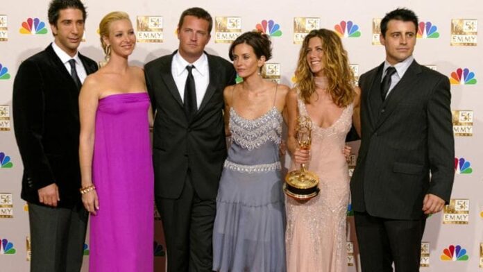 matthew-perry,-il-forged-di-‘associates’-ricorda-chandler:-“siamo-devastati”