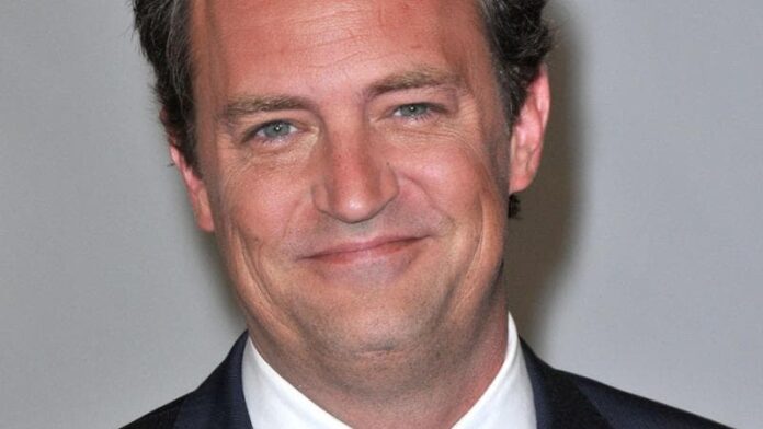 matthew-perry,-si-indaga-sulle-ultime-ore-dell’attore.-la-fidanzata:-“lo-amavo,-mi-ha-fatto-soffrire”