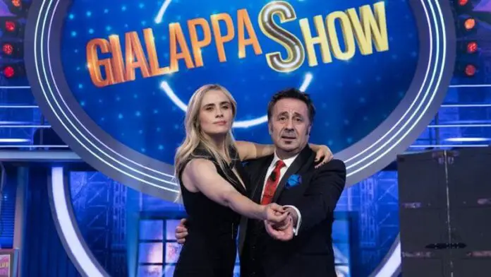 gialappashow,-greta-scarano-affianca-il-mago-forest