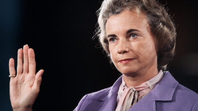 sandra-day-o’connor,-first-girl-on-the-supreme-courtroom,-dies