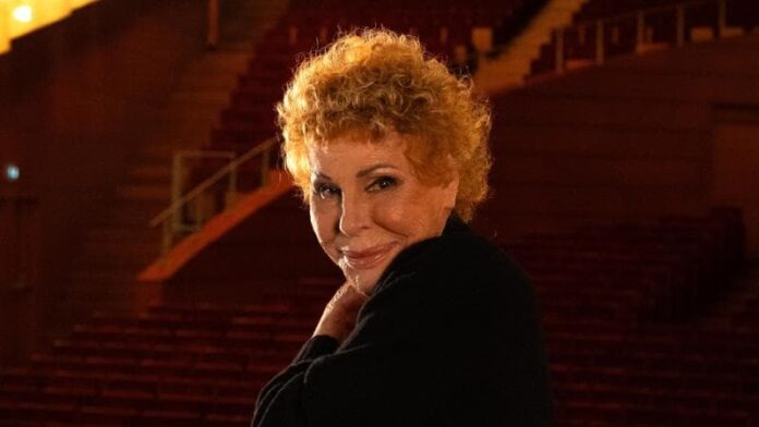 ornella-vanoni-canta-la-sua-‘calma-rivoluzionaria’:-“la-creativita-delle-donne-regala-una-marcia-in-piu-alle-emozioni”