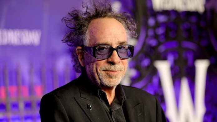 tim-burton-annuncia-la-wonderful-delle-riprese-di-“beetlejuice-2”:-nel-solid-anche-jenna-ortega