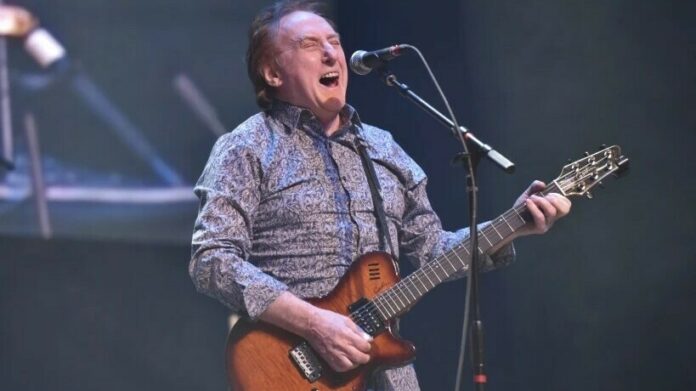 denny-laine,-co-founder-of-the-moody-blues-and-paul-mccartney’s-wings,-dies-at-79