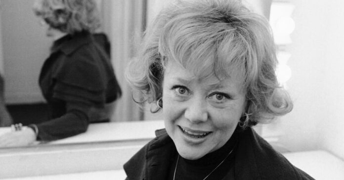 glynis-johns,-tony-winner-and-‘mary-poppins’-actor,-dies-at-100