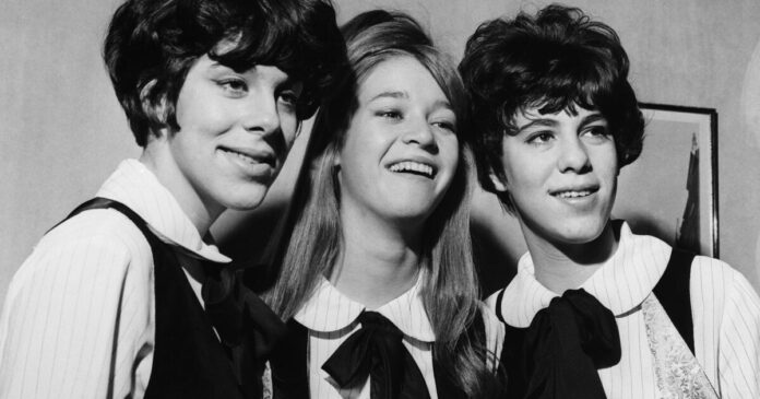 mary-weiss,-lead-singer-for-‘chief-of-the-pack’-lady-group-the-shangri-las,-dies-at-75