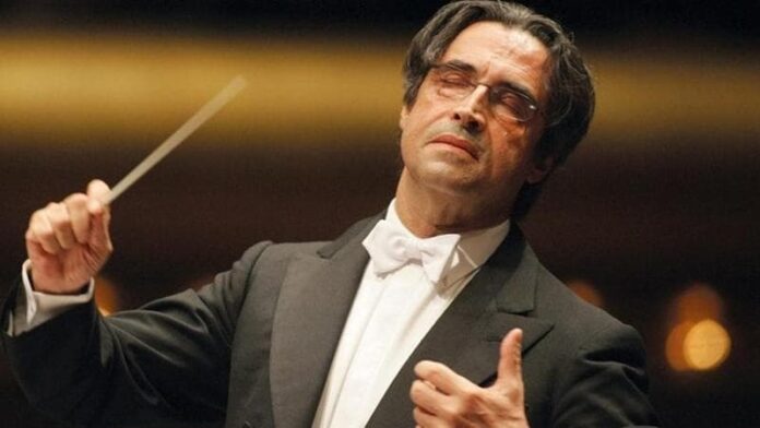 riccardo-muti,-tutti-in-piedi-per-il-maestro-che-a-torino-porta-‘un-ballo-in-maschera’-di-verdi