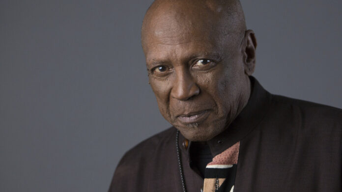 louis-gossett-jr.,-the-first-black-man-to-win-a-supporting-actor-oscar,-dies-at-87