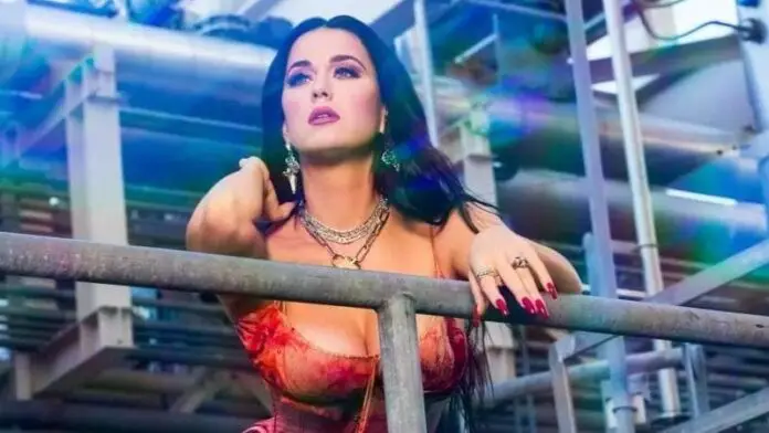 katy-perry-da-document:-4-miliardi-di-visualizzazioni-per-il-videoclip-di-‘roar’