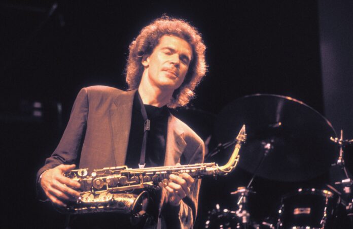 muere-a-los-78-anos-el-saxofonista-david-sanborn,-que-toco-con-david-bowie-o-bruce-springsteen