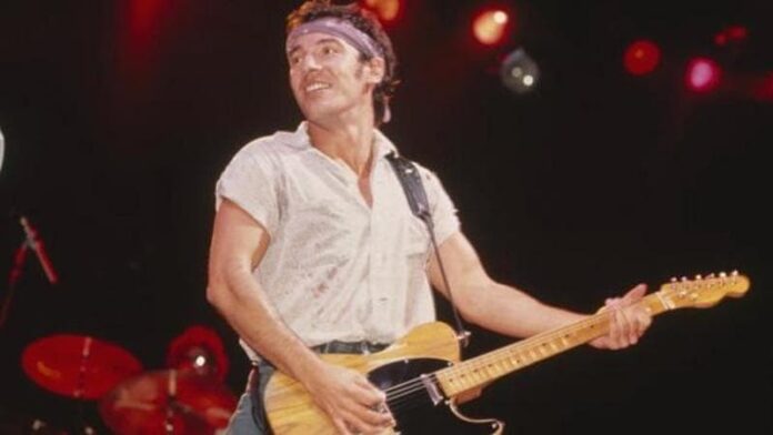 bruce-springsteen,-‘born-within-the-usa’-compie-40-anni:-la-storia,-le-canzoni-e-le-liti-con-ronald-reagan