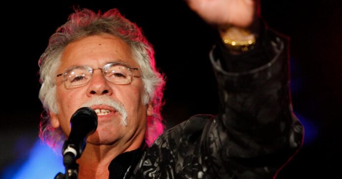 joe-bonsall,-longtime-tenor-in-nation-and-gospel-quartet-the-oak-ridge-boys,-dies-at-76