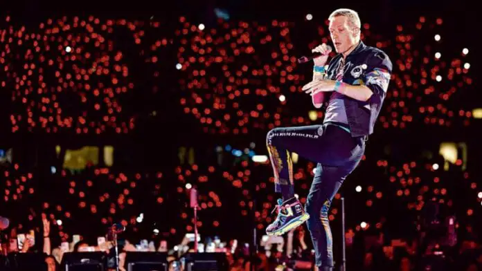 boomer,-figli-e-nipoti:-uno-stadio-e-tre-generazioni-che-cantano-i-coldplay